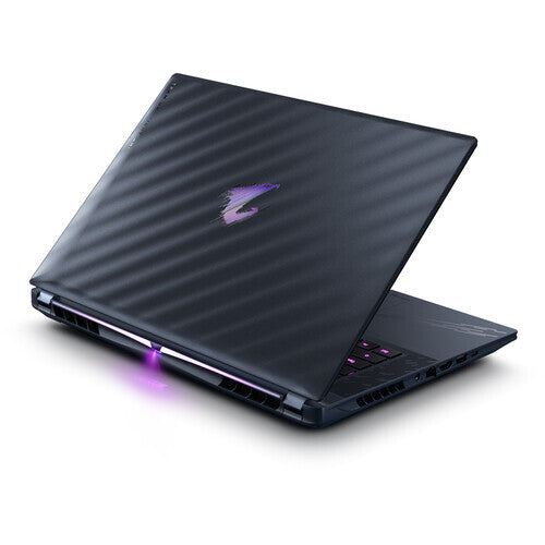 Gigabyte AORUS MASTER 16 Gaming Intel Ultra 9 275HX 175 W TDP 5090 270 W TGP 24