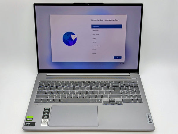 Lenovo IdeaPad Pro 5 16 2048 x 1280 ULTRA 9 185H 1TB SSD 32GB W11 RTX 4050 120Hz