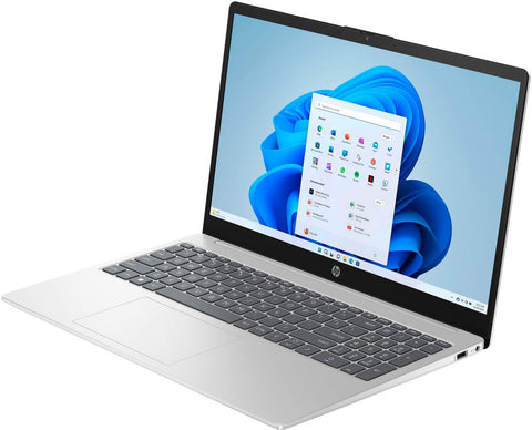 HP 15.6 1235U Intel Iris Xe 8GB 512GB 15.6