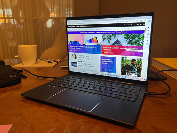 HP Dragonfly G4 i7-1365U 16GB 256GB SSD 3k2k 3k2k BT WARRANTY