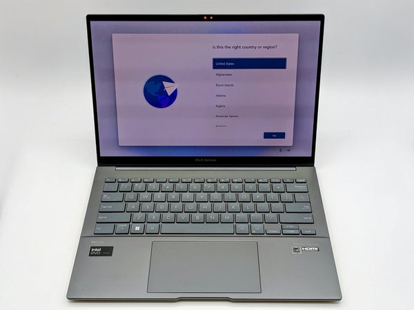 ASUS Zenbook 14 OLED (Q415M) 14