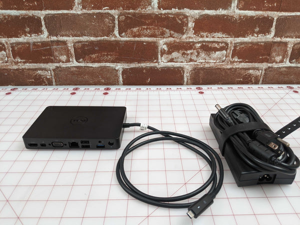 Dell WD15 K17A K17A001 05FDDV DRMM1 USB-C Docking Station w/ Dell Power Adapter