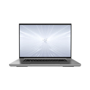 Razer Blade 18 with GeForce RTX 4090 32 GB RAM and 2 TB SSD in i9-14900HX